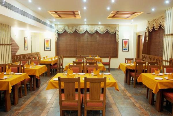 P R Pride Inn Puducherry Exterior foto