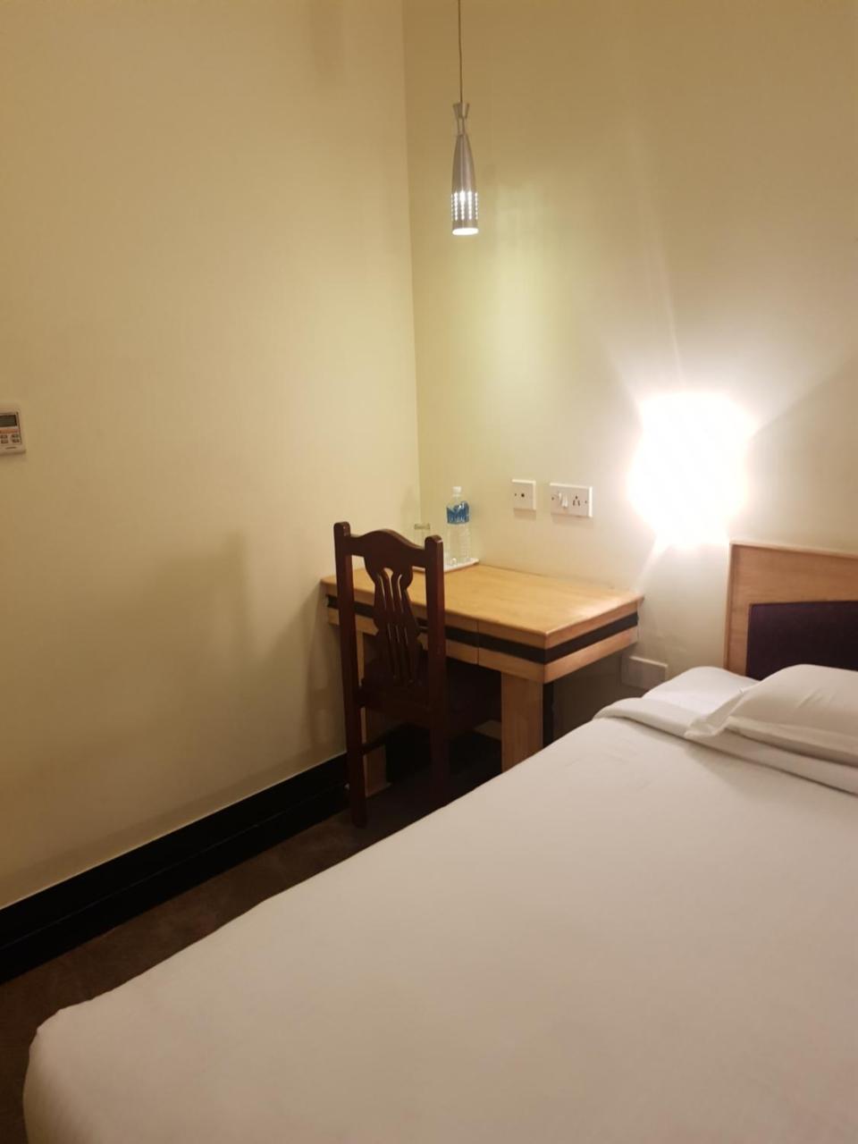 P R Pride Inn Puducherry Exterior foto